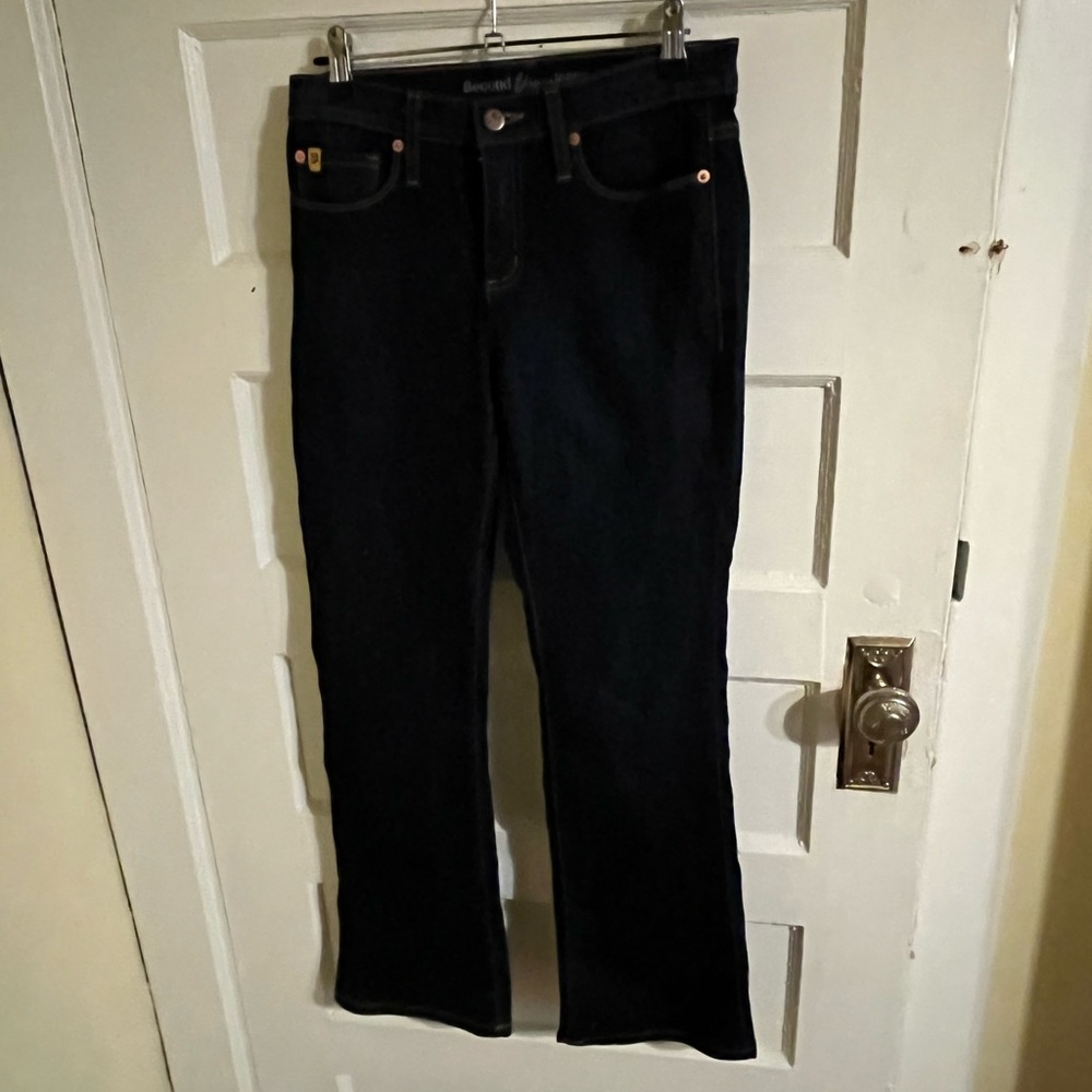 Mid-Rise Bootcut Yoga Jeans